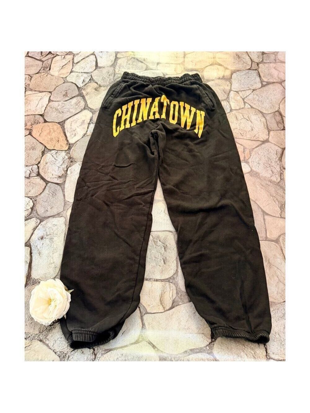 CHINATOWN MARKET BAGGY JOGGERS